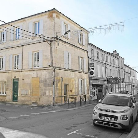 T3 de charme situé en hyper centre avec wifi, netflix, linge, draps, savons et serviettes fournis Cognac Extérieur photo